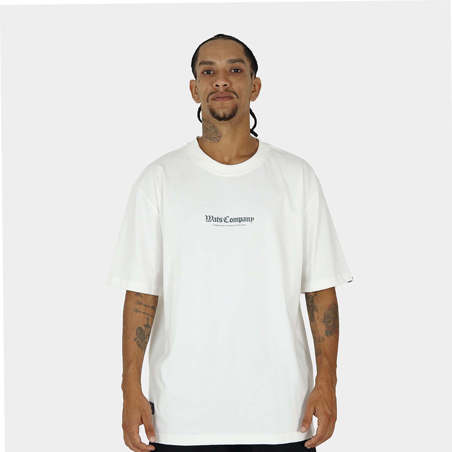 Camiseta Wats Oversized Gothic Offwhite