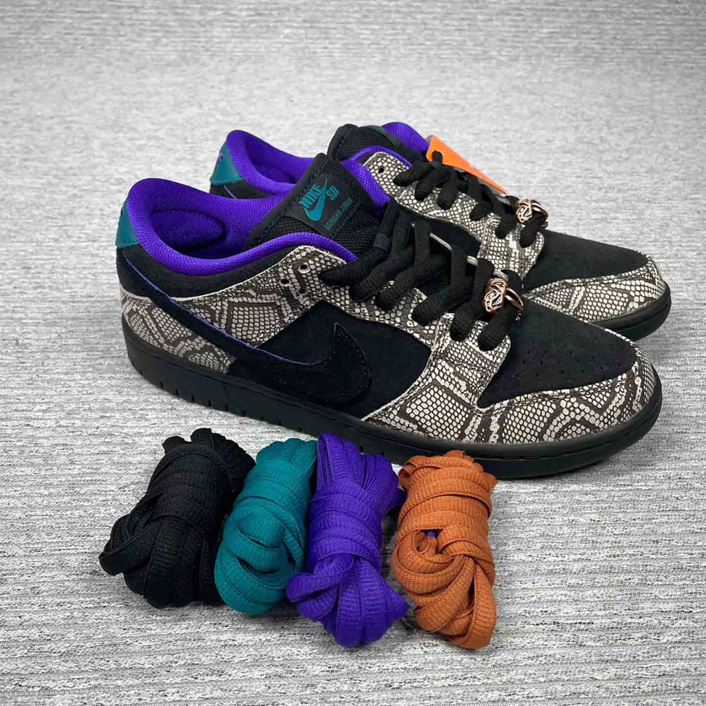 TÊNIS NIKE SB DUNK LOW X DASHAWN JORDAN ROXO/TURQUESA